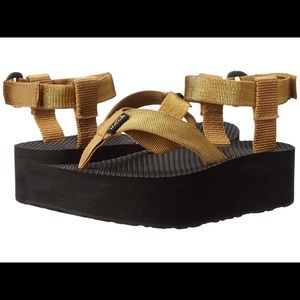 Flatform Tevas